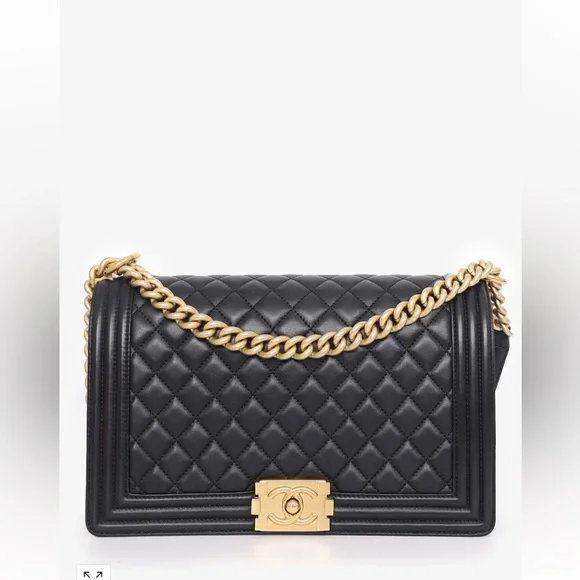 CHANEL™ 2017 BLACK QUILTED LEATHER NEW MEDIUM BOY BAG - Picture 4 of 5